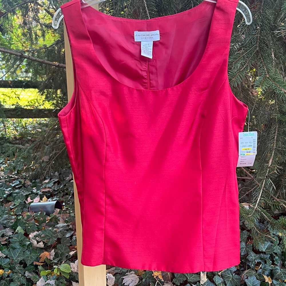 New Red Sleeveless Blouse